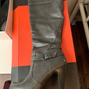 Guess over the knee boots